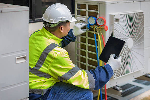 Professional Hvac technician working in Hewlett, NY